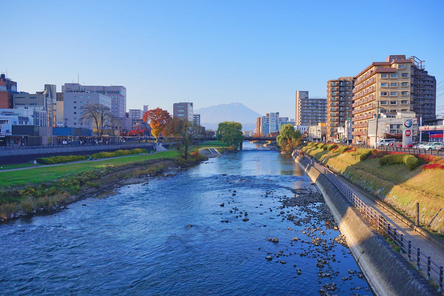 Kitakami River and landscape of Morioka City 20221112.jpg