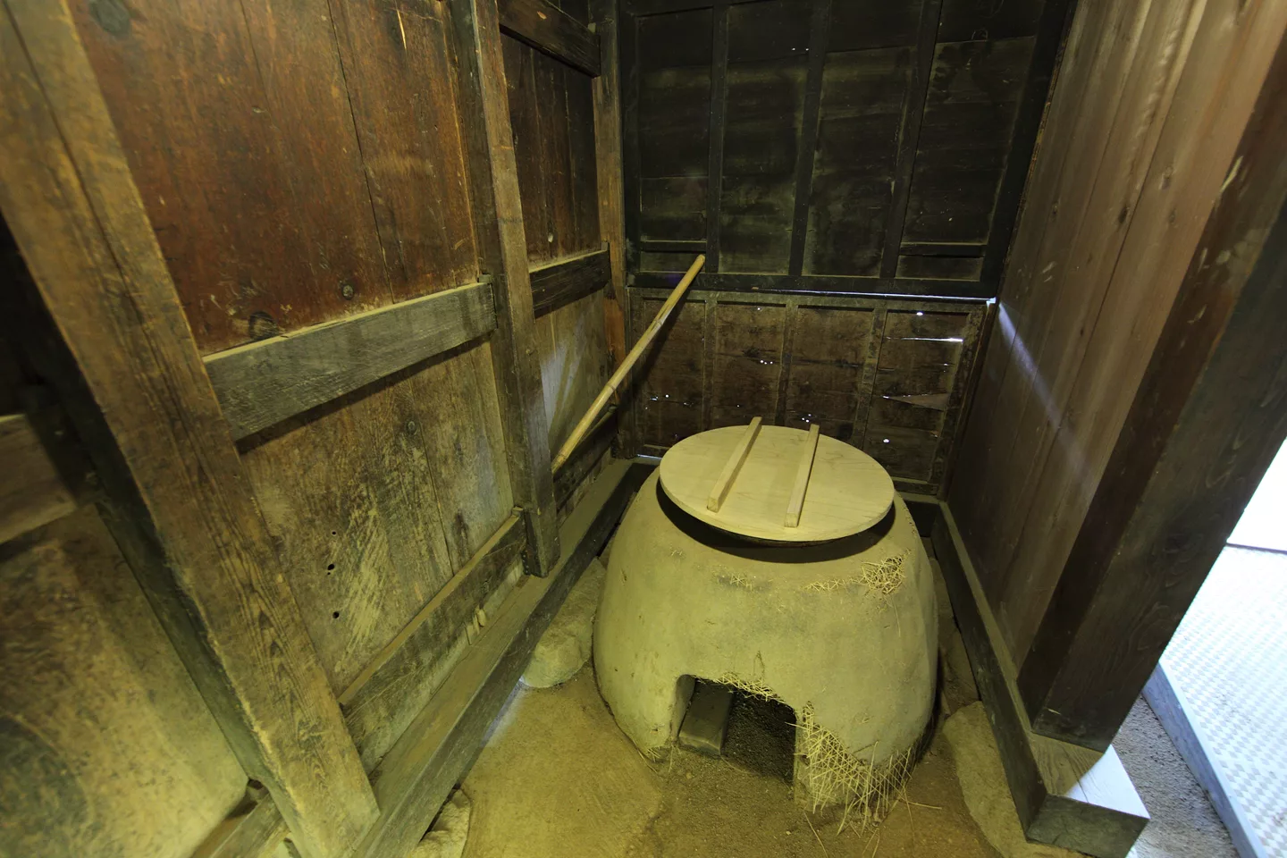 Kitchen Range; KAMADO; 竈(かまど).jpg
