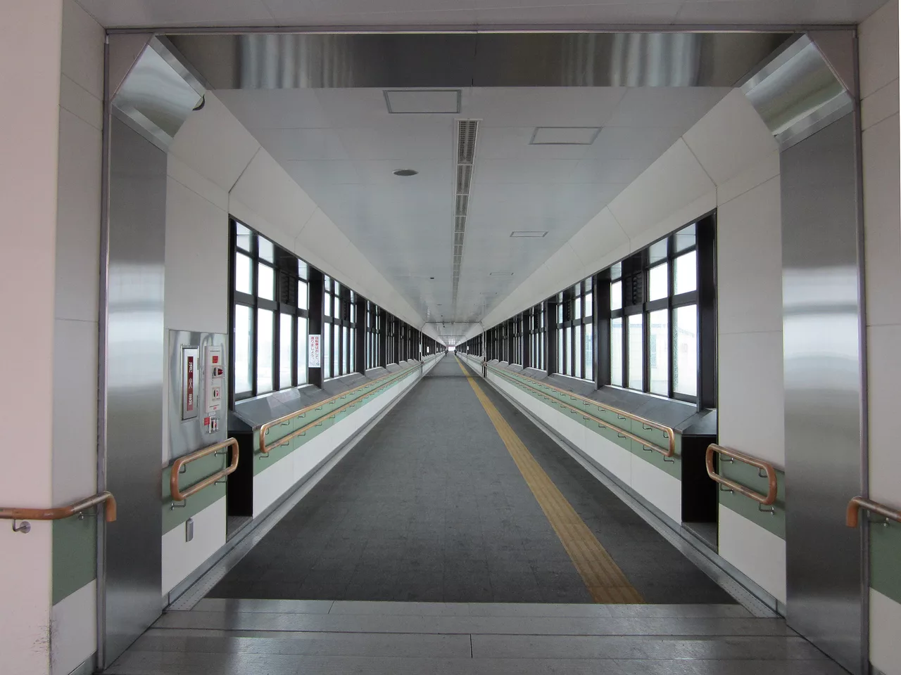 Heiwa sta bridge.jpg
