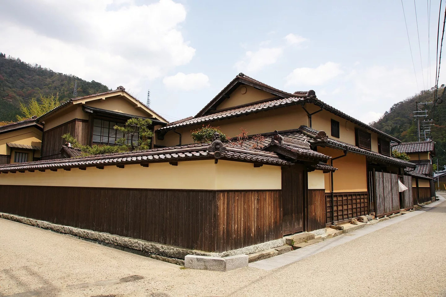 Izutsuya Ikuno Asago Hyogo01n4272.jpg