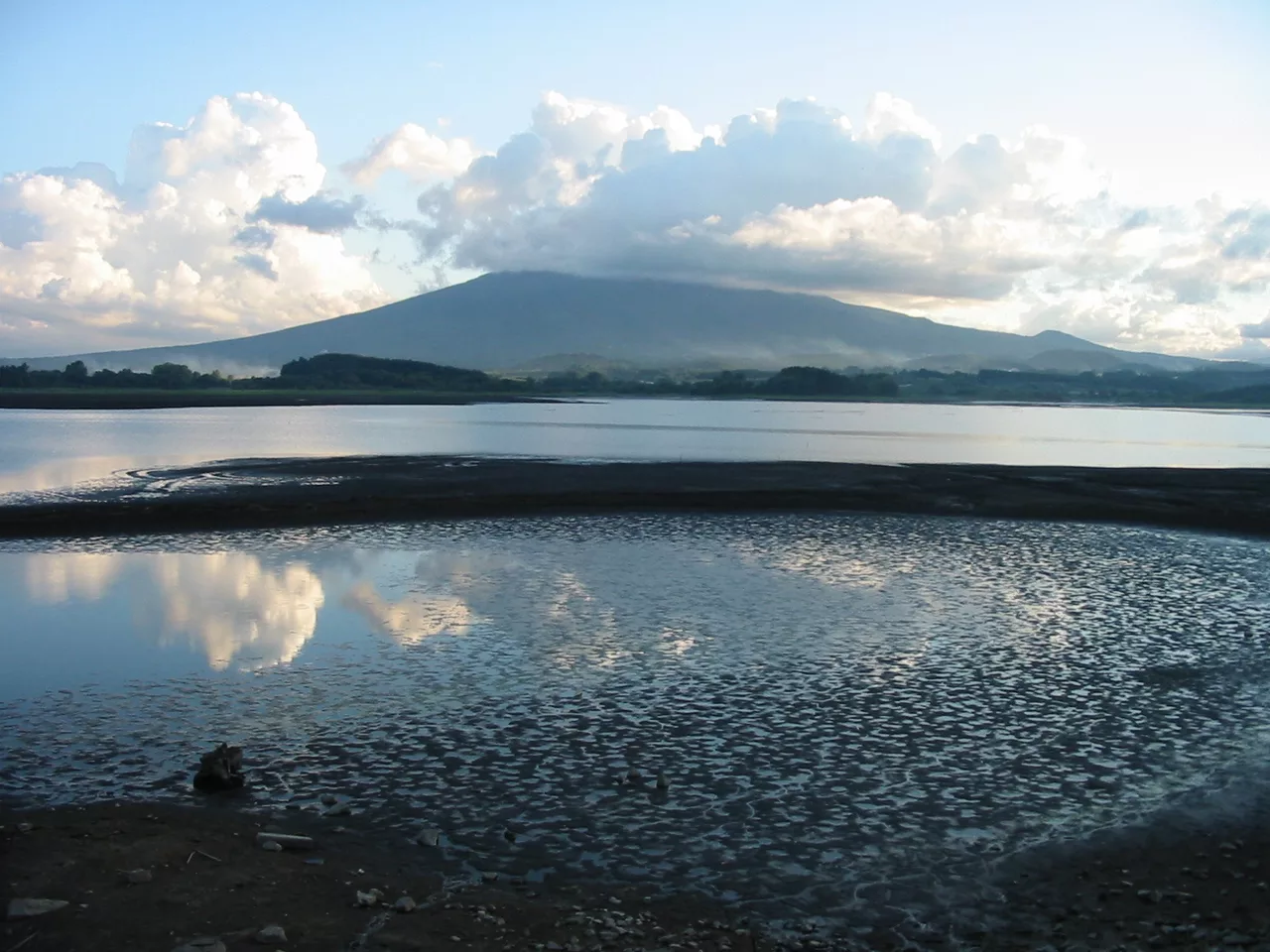 津軽富士見湖(tsugarufujimiko) - panoramio - torakiti.jpg