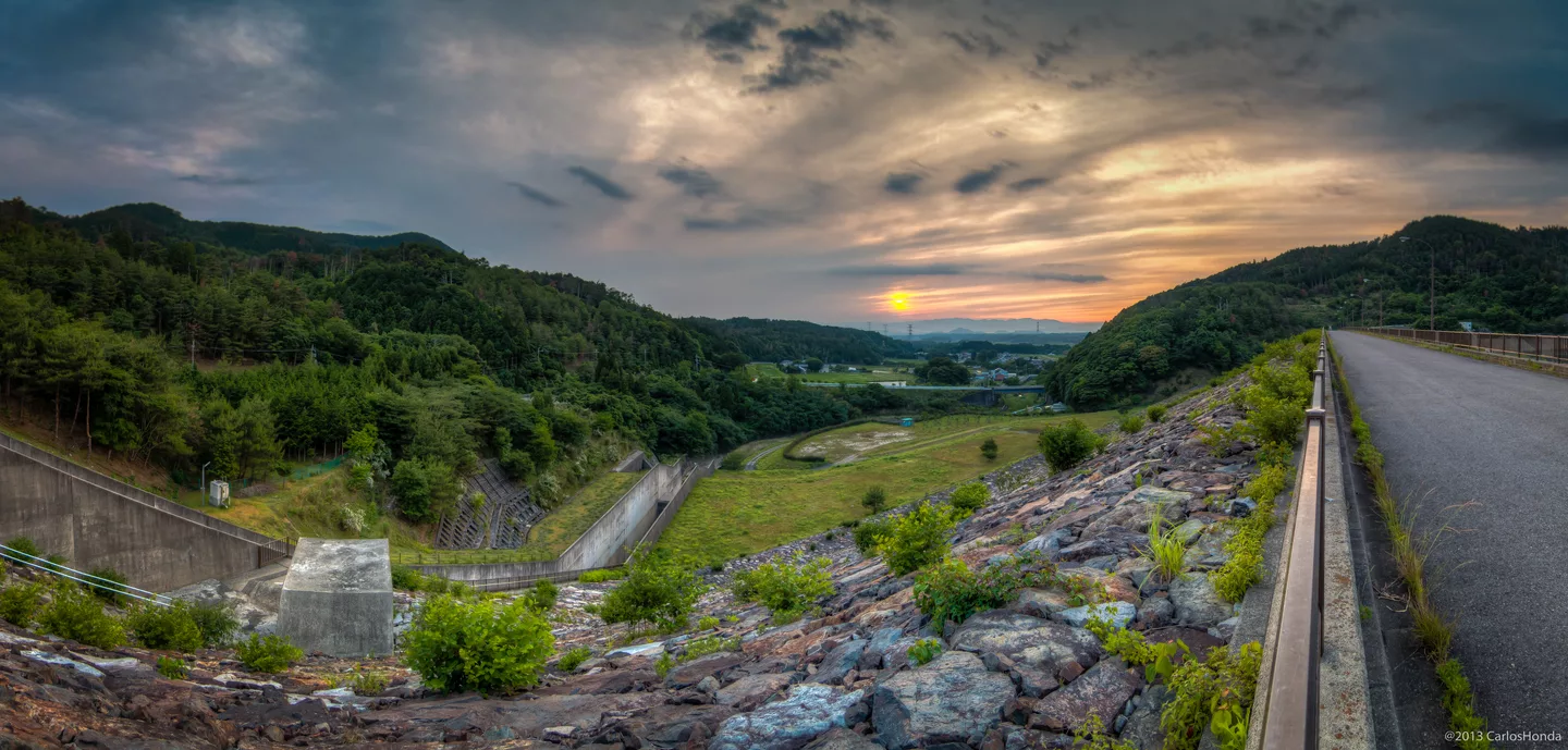 Zao Dam, Shiga-ken, hino-cho, 蔵王ダム - panoramio (2).jpg