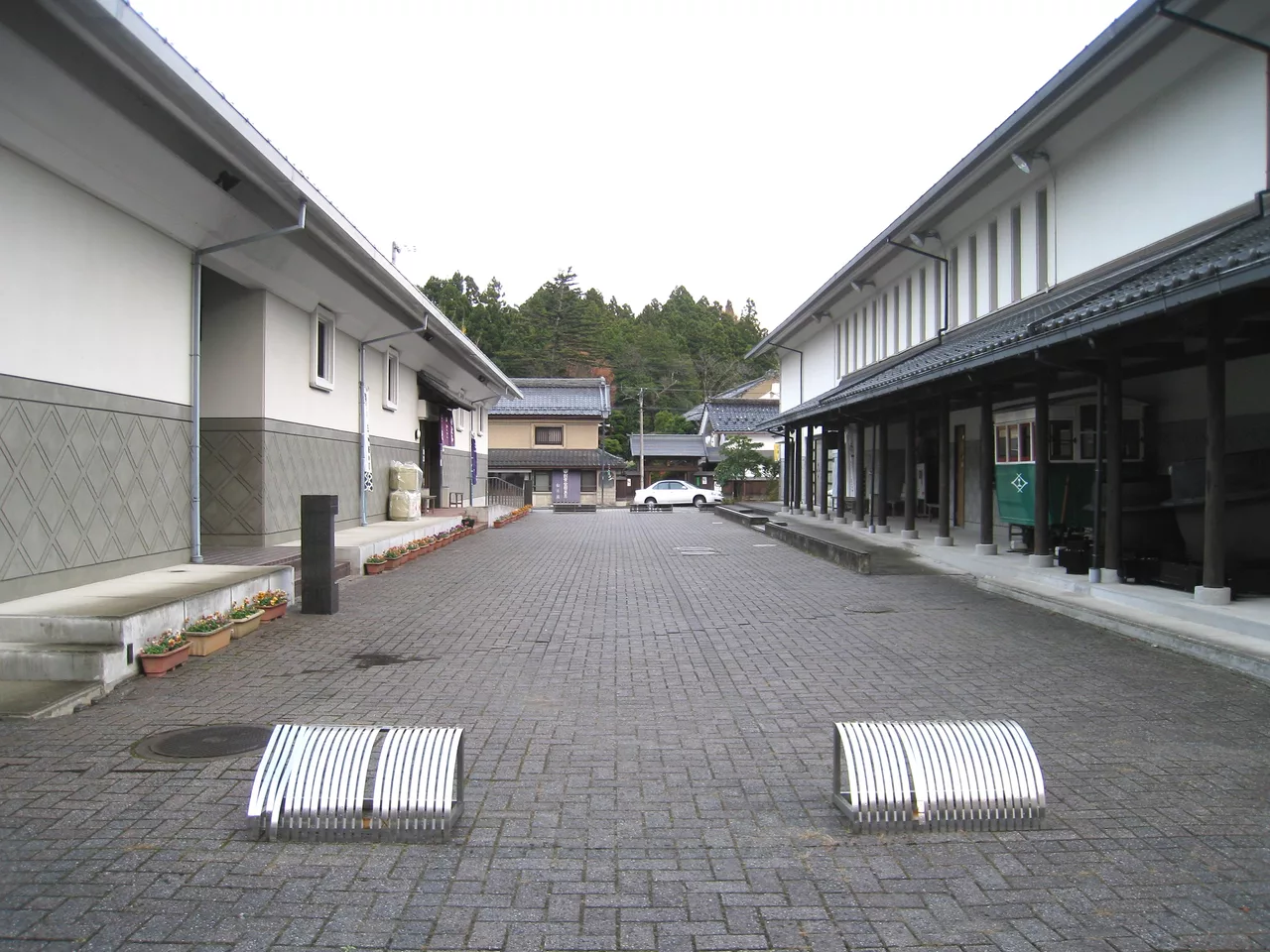 Osaki City Matsuyama Sake Museum and Osaki City Matsuyama Hana no Kura exterior.jpg