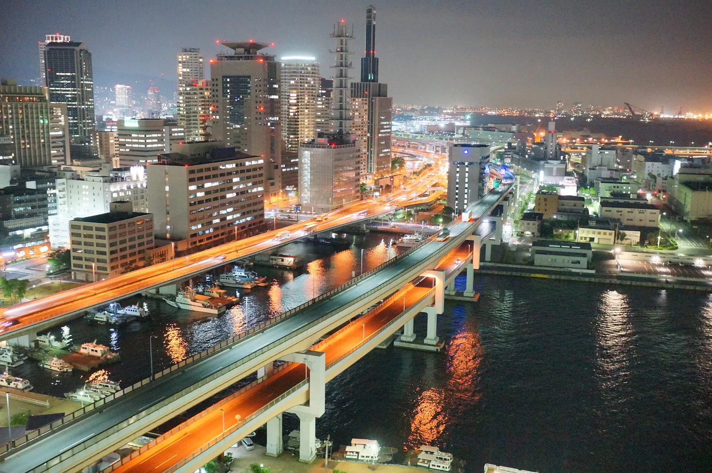 Kobe Meriken Park area at night 2016-06-14.jpg