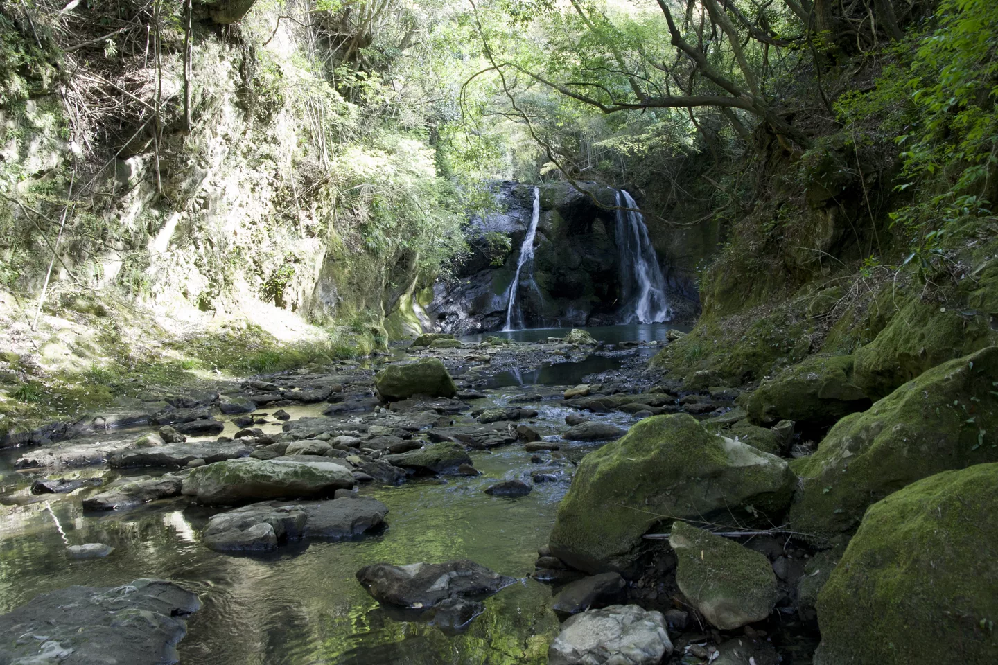 Tashiro Falls 01.jpg