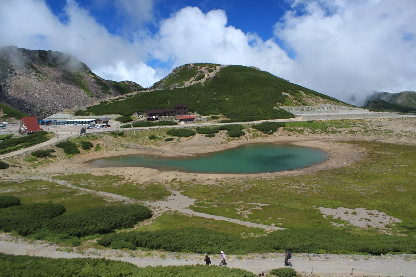 Tsuruga pond and Mount Mao.jpg