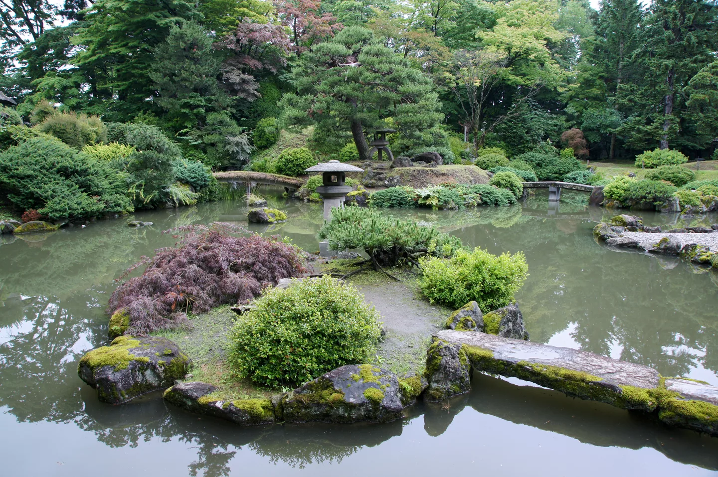 Seibien Hirakawa Aomori pref Japan15n.jpg