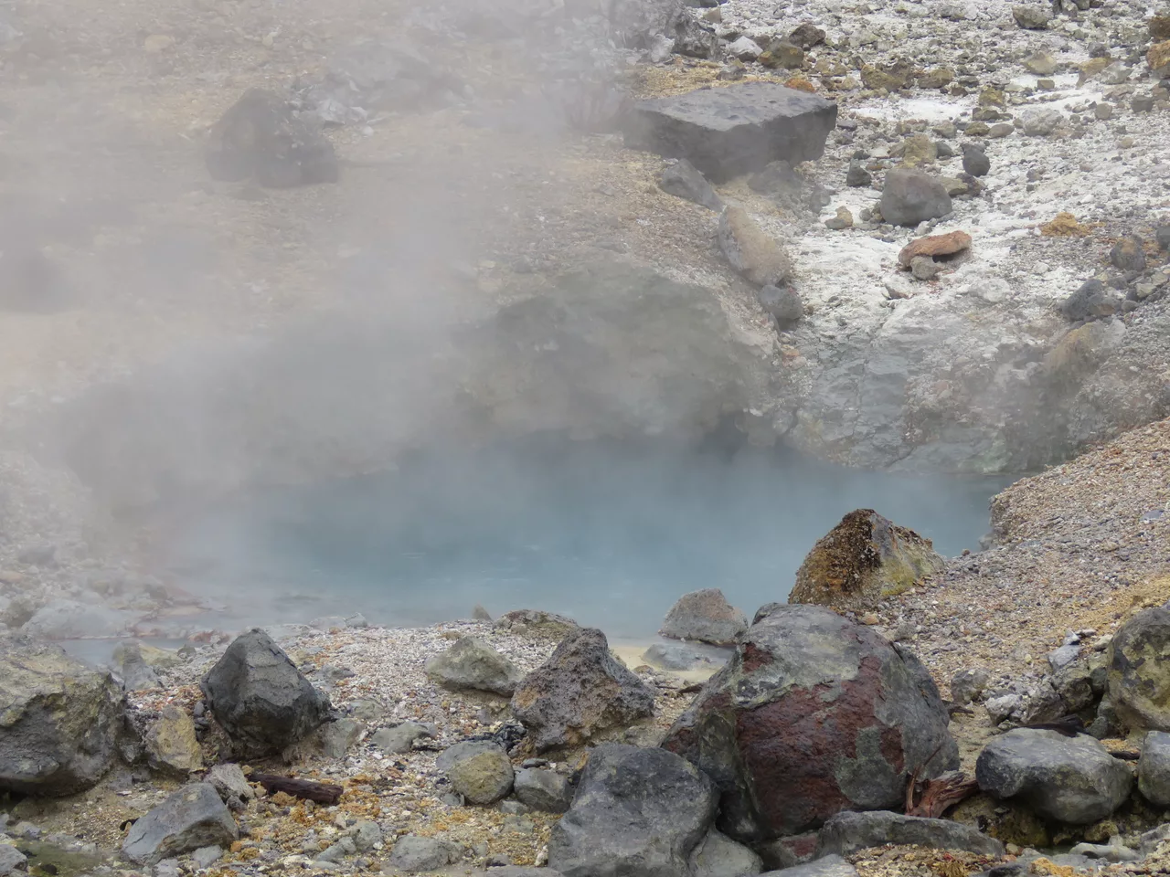 Jigokudani (Hell Valley), Noboribetsu Onsen, Hokkaido, April 2023 19.jpg