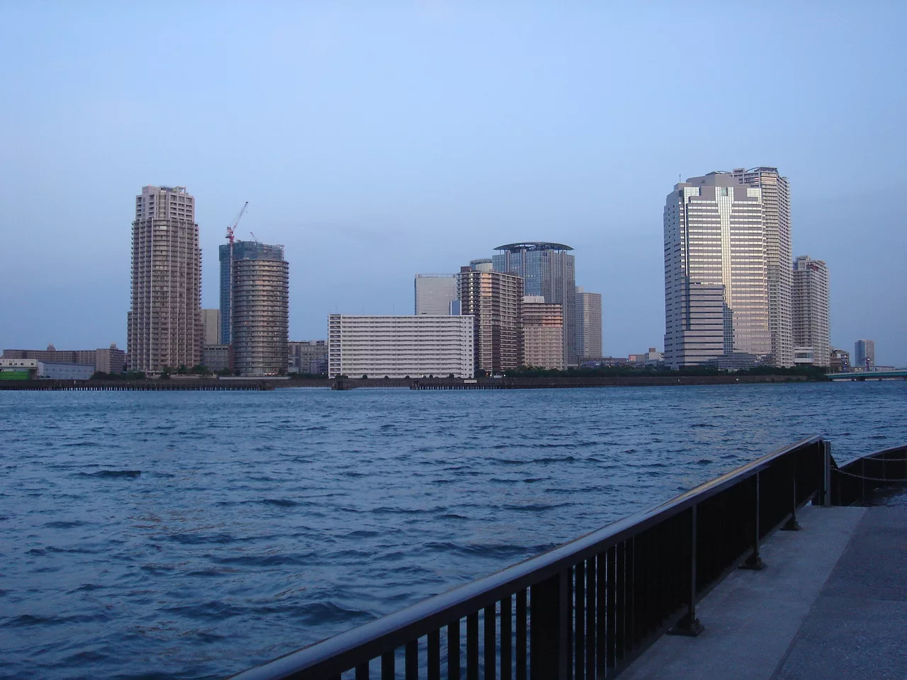 Toyosu-is. from Tsukishima-is. - panoramio.jpg