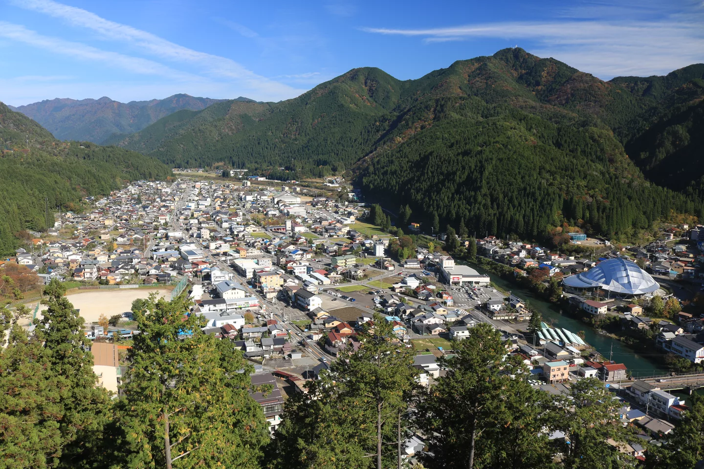 Mount Chigo and Yoshida River from Gujohachiman Castle s2.jpg