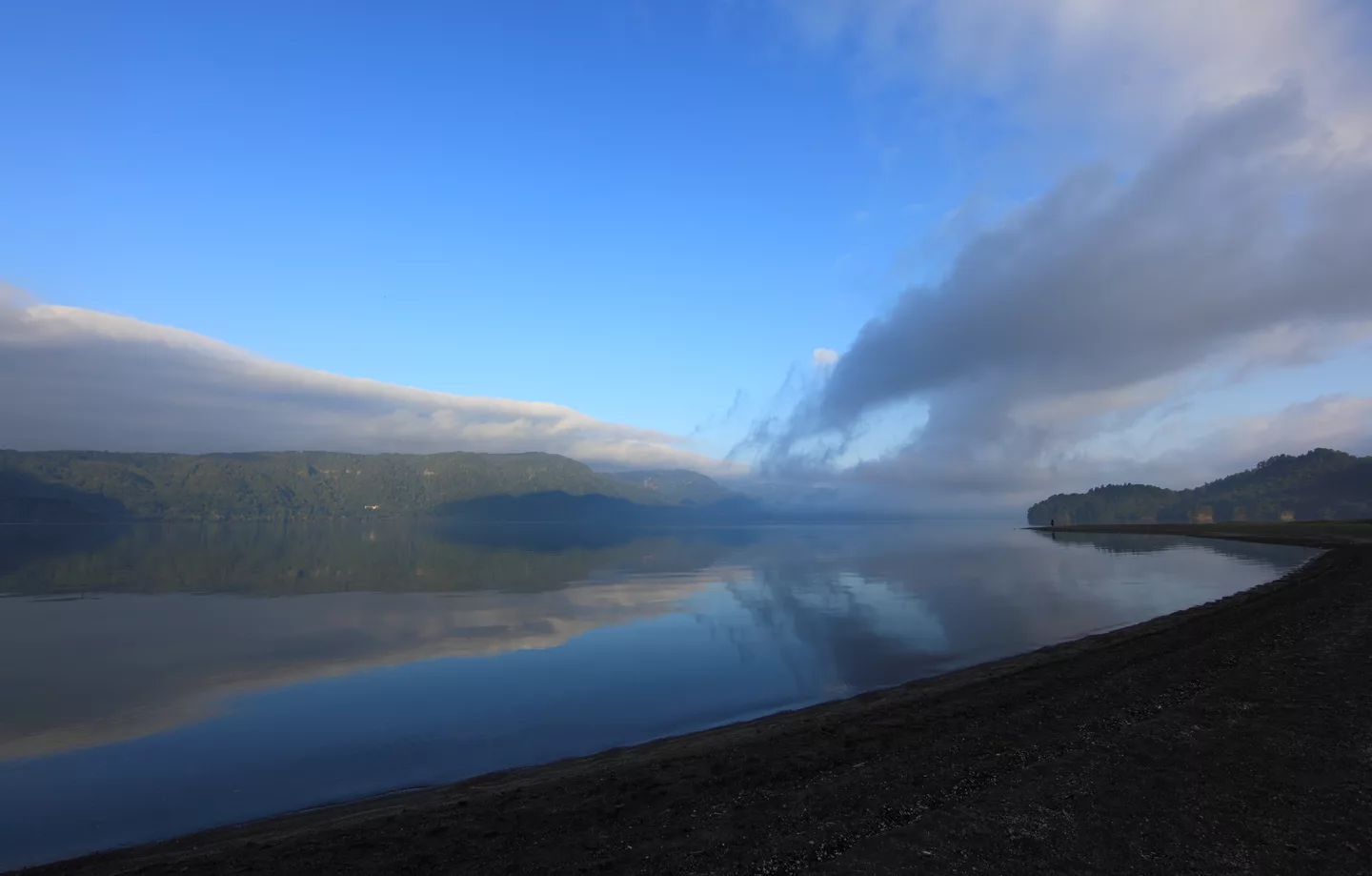 Towada-ko(lake) View 湖畔(こはん)