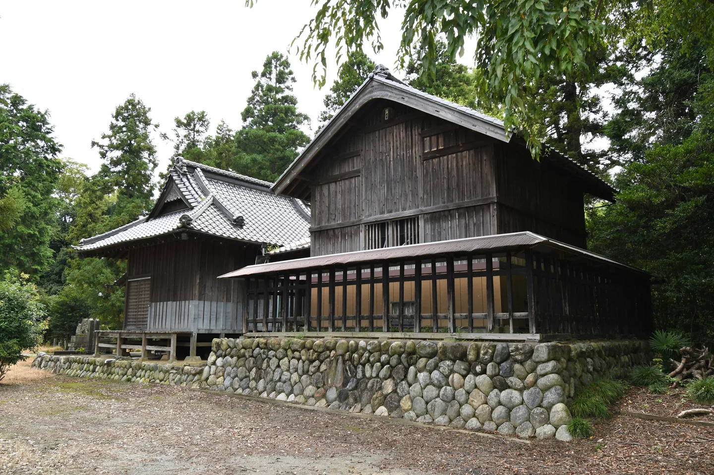 Yokomi-jinja (Kubota, Yoshimi), shaden-2.jpg
