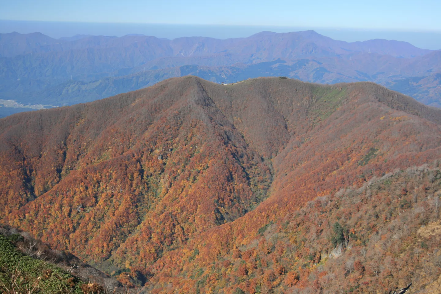 Mount Hoonji from Mount Kyo (zoom).JPG