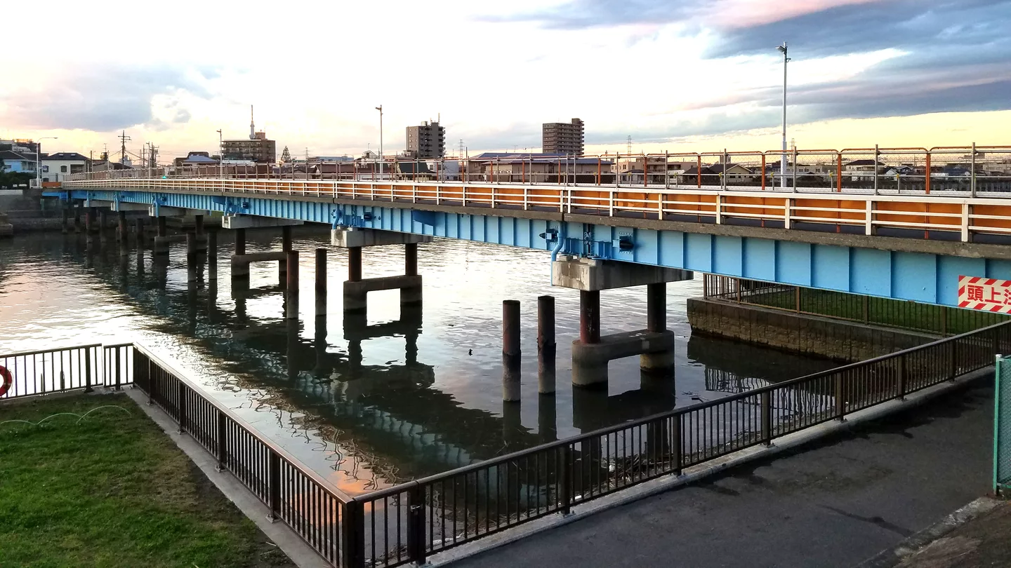Harue bridge Edogawa city Tokyo Japan 20191203 161936.jpg