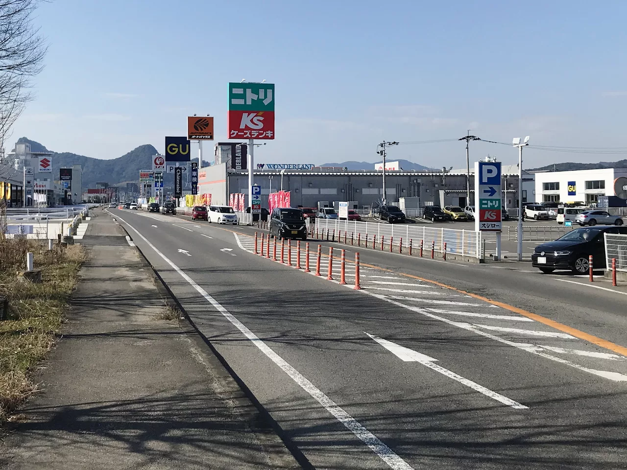Takeo Bypass commercial street.jpg