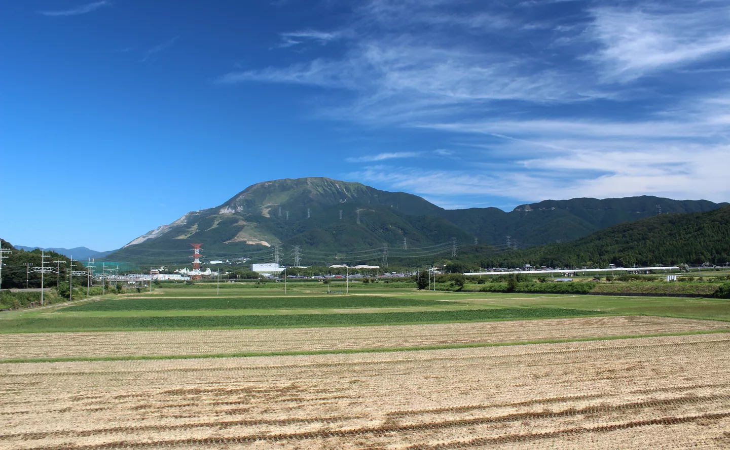 Mount Ibuki (from Maibara Kashiwabara).JPG