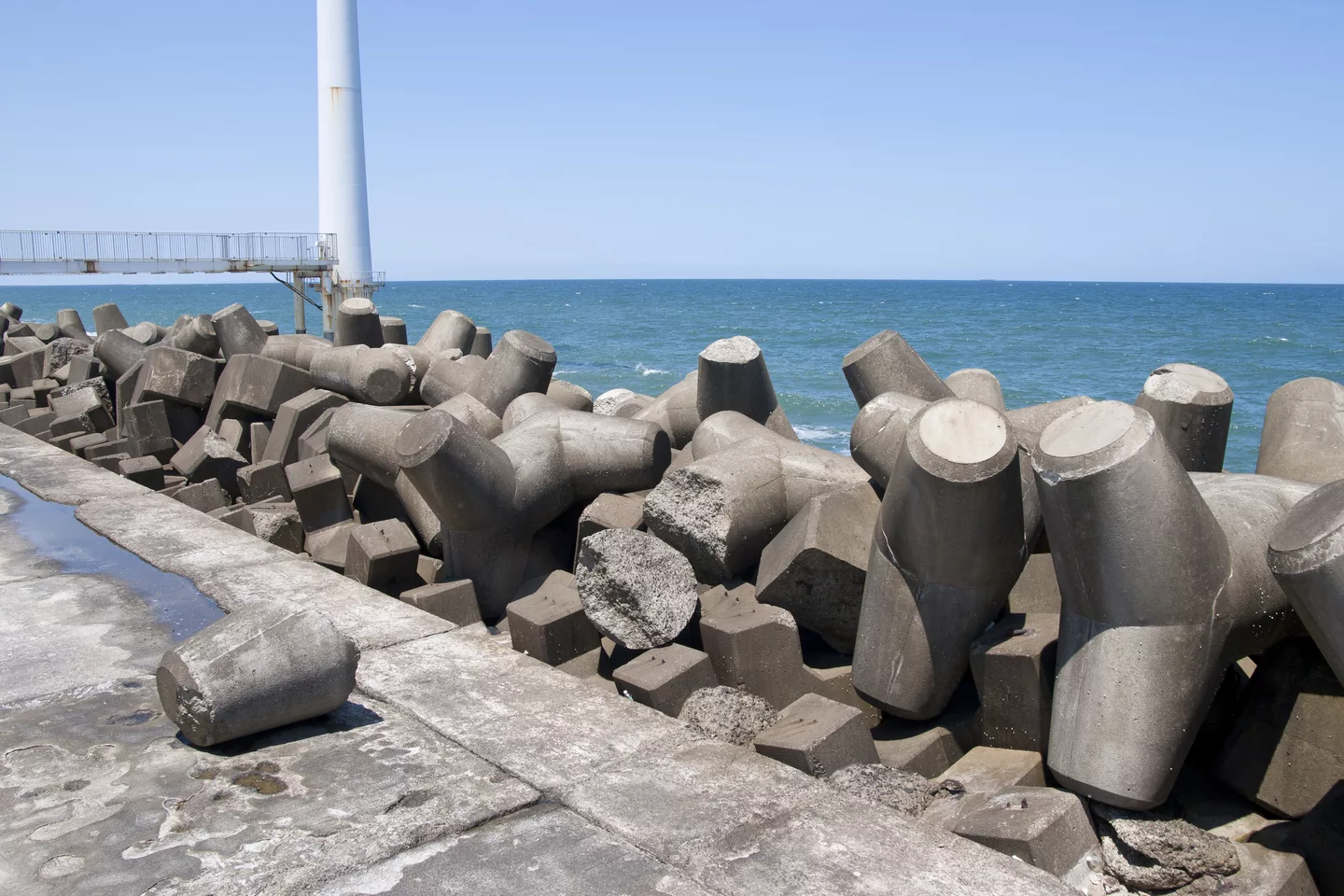 Tetrapods in Kamisu, Ibaraki 02.jpg