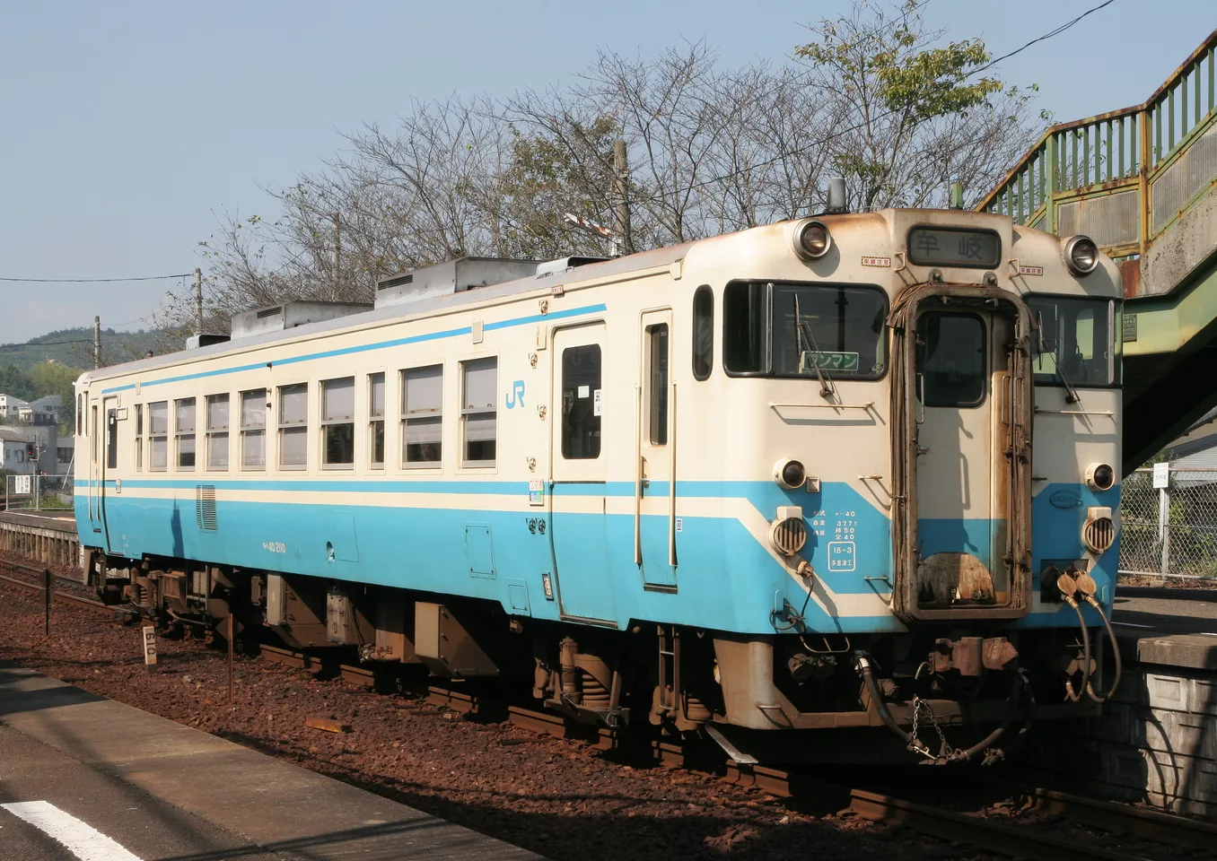 JRS DC kiha40-2110.jpg