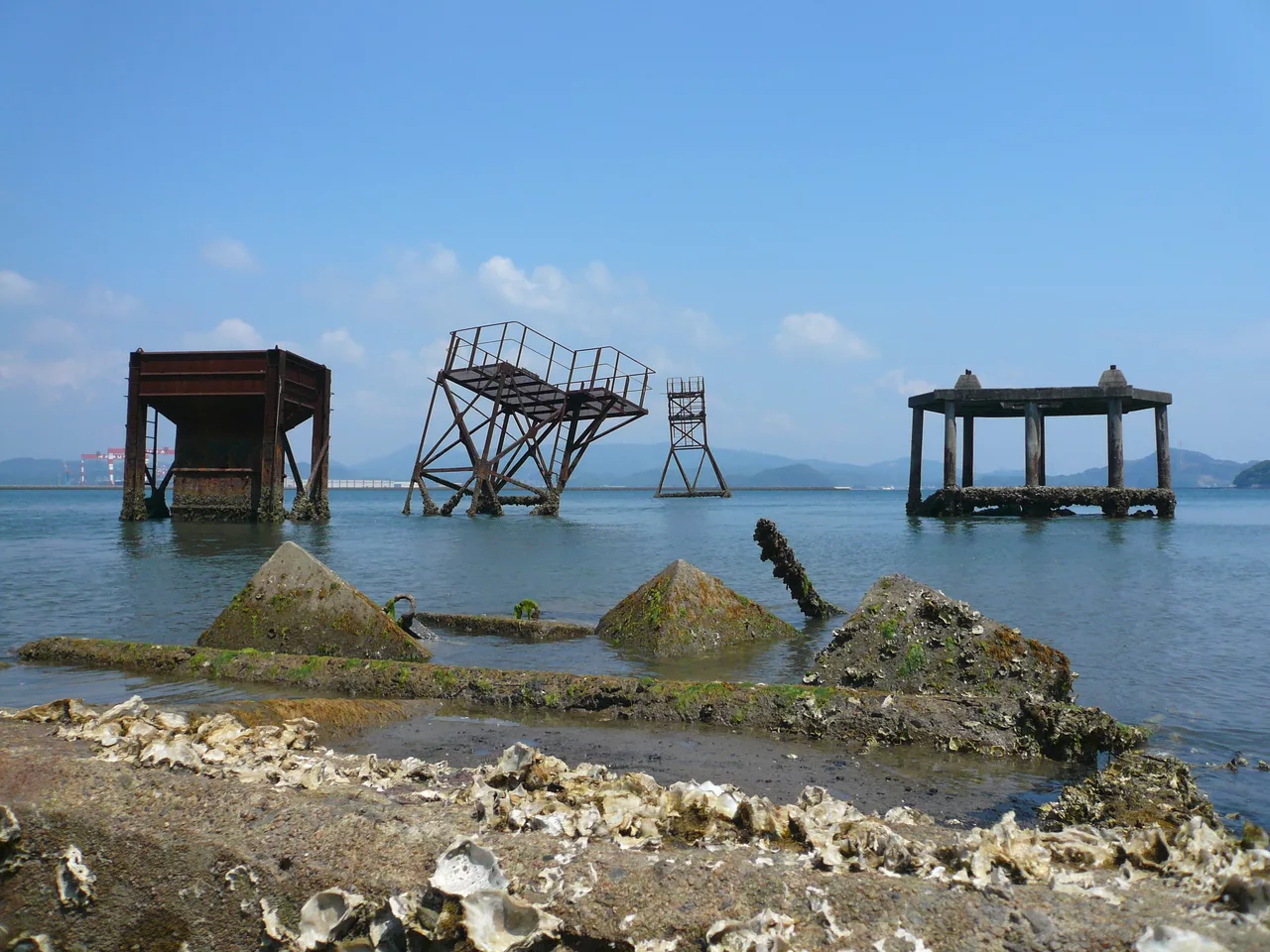 Kawanami Dock, Imari, Saga Prefecture; May 2007 (01).jpg