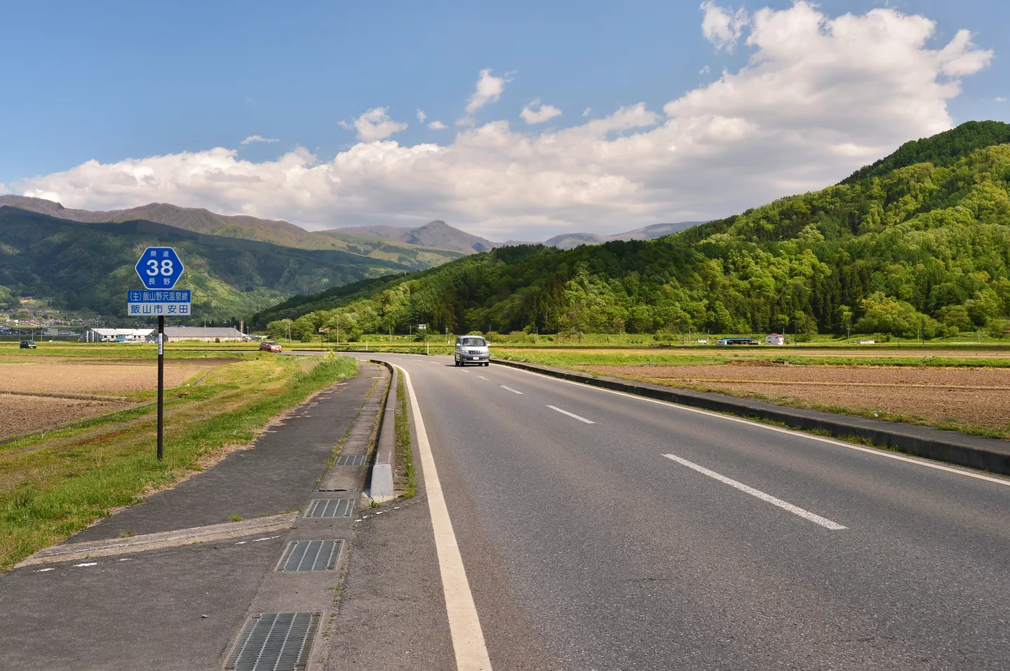 Nagano prefectural road route 38 (Iiyama-Nozawaonsen line) in Yasuda,Iiyama city.jpg