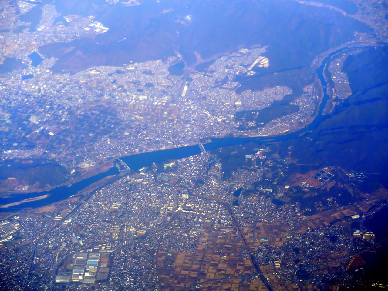 Kiso River 20131231 - panoramio.jpg