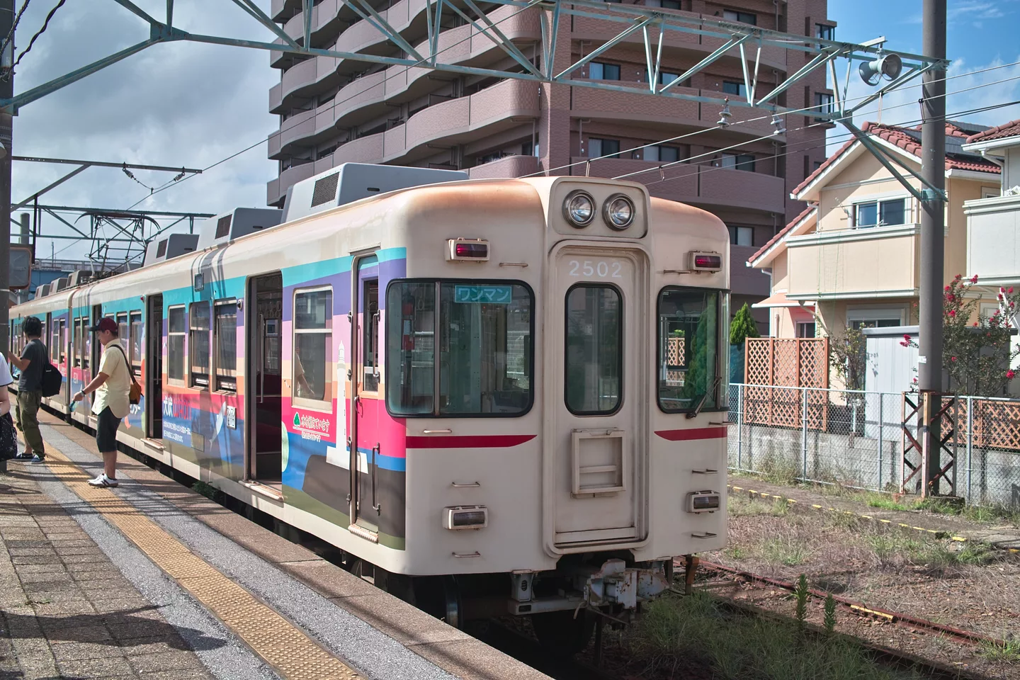 2011-09-11 Choshi Dentetsu - 2000 series (Choshi, Chiba, Japan)